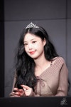 Pin page Ghim của 𝙃𝙖𝙖𝙛༊ trên 🍒SOOJIN 🦊 수진 🦊 スジン🍒 trong 2024