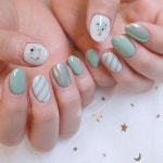 530 Likes, 1 Comments - 마호네일 (@_maho_nail) on Instagram: “✧. ᴍ ᴀ ʜ ᴏ  ɴ ᴀ ɪ ʟ .✧ . 역시 12월은 트리와 리스가... 