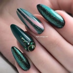 왓츠 유어 네일(WHAT'S YOUR NAIL) | Pin by 왓더 벅 on 네일 in 2020 | Colorful nail designs, Green nail art, Green nails