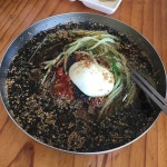 강원도 양양군 입암리 76-1에 위치. 막국수 7천 원, 곱빼기 8천 원. 메밀전병 7천 원, 수육+전병 세트 1만3천 원. 주류 판매. #입암메밀타운... 