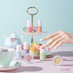 #찻잎  #봄볕을 블렌딩 화사하게 우려낸 #홍차 ☕와 #디저트  손끝... 손스타그램 #pink_nail #봄 네일 #빈… | 에뛰드, 네일, 화장품