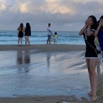 회원님을 사랑합니다 in 부산해운대. 이미지: 사람 1명 이상, 바다, 하늘, 구름, 실외, 물, 자연. in 2020 | Beach, Water, Outdoor