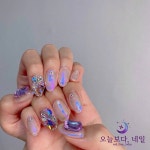 아찔하다아찔해💜💜💜 오늘보다네일 원장님 디쟌😀 ⠀ ⠀ 👉🏻출처 : @nail_than… | Pretty nail art designs, Nail art, Nail... 