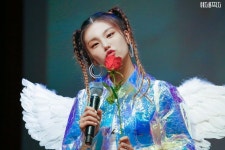 예지를 찍지 on Twitter | Itzy, Pics, Event