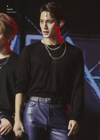 211231 위버스콘 MINGYU in 2022 | Mingyu seventeen, Mingyu, Seventeen