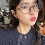 데일리 안경 낉여왔습니다 🍀 #mitsuha bg #heyzio #헤이지오서포터즈 #헤이지오 #헤이지오안경 #안경테추천 #데일리스타그램 #봄코디룩... 