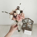 라플로르 ・ Laflor ・ 플로리스트 в Instagram: «. 라플로르 취미반 미니부케 작품🍃. #라플로르유니크부케 . . . . 라플로르... 