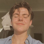 Blake richardson에 있는 ᶻ 𝗓 𐰁님의 핀