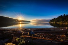 Pin page 💥 September Sunrise at Sargeant Bay Provincial Park in Halfmoon Bay on Sunshine Coast BC Canada 🇨🇦 #PHOTO Frank... 