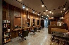우드톤 빈티지 분위기의 12평 미용실 인테리어 컨셉 (인천 남동구 운연동)