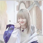 ปักพินโดย 🥕✦ 행운 ᐟ𓈒ᐟ 🐰 . ใน Lisa🤍