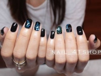 @naildesigner_hakmin #발렌티노패턴 #valentino #네일 #네일아트 #41샵 #41shop #젤네일 #청담네일 #청담동네일  #nail... 