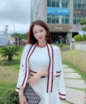 36🍀 on Instagram: “흐린 부산 아침도 운치있어버린다 . . 예쁜옷을입었을때의 행복감💋 . 즐주보내요 . #테드베이커#테드베이커원피스... 