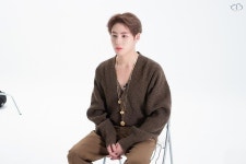 화보 장인 하성운 <그라치아 코리아> 11월 호 촬영 현장 : 네이버 포스트 | Fashion, Pullover, Cardigan