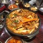 성지 บน Instagram: “배불.....🐽 #곱창전골#수육” | 요리