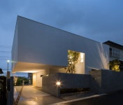 The house supplies a monotonous street with a passing view, kenji yanagawa architect and associates | 호미파이 & homify