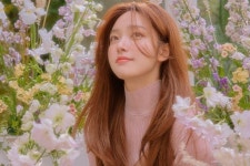 Ghim của 투잉 trên Ulzzang Girl trong 2022