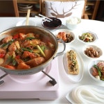 Instagram의 지니포차📍님: “. 컨디션이 조금 안좋다 생각했는데... 감자 으깨어 밥에 올려 뜨끈하게 한그륵 먹고나니 왠지 가… | 양념, 감자