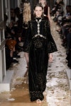 Pin by 수빈 신 on 로마네스크 블리오 | Couture fashion, Valentino couture, Fashion week