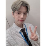 스테이키키StayKiki | Stray Kids on Instagram: “키키키키 어때요 스테이 재밌었어요??? 다 같이 즐겁게 촬영했답니다✌️ 생일추카해!!!! 행복한 하루...
