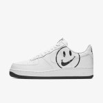 에어 포스 1 ’07 LV8 ND는 생동감 넘치는 스마일 그래픽과 깔끔한 디자인, 그리고 “Have a Nike Day” 그래픽으로 즐거운 무드를... 
