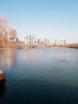 It is located in Seoul Jamsil, Korea. Seokchon Lake in front of Lotte World Tower 2019.1 서울 잠실 석촌호수(서호) | 환경