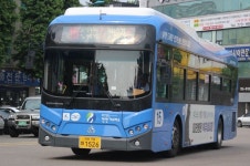 Pin page 자동차에 있는 핀 - 2024 | 버스, 대중교통, 자동차