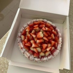 전라도 광주 수제빵집 배리스키친 (@baelys_kitchen) • Instagram photos and videos | Strawberry, Food, Fruit