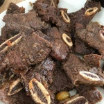 #라갈비 굽고 봄동 무쳐서 싸먹기🥬 봄동식감이 아삭아삭해서... 👉LA양념갈비 구입문의는 댓글 또는 DM…” | 식탁, 인생