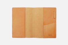 Pin de 제이의 책상 en 가죽가방, 소품들 | Encuadernacion artesanal, Cuaderno de viajes, Marroquineria