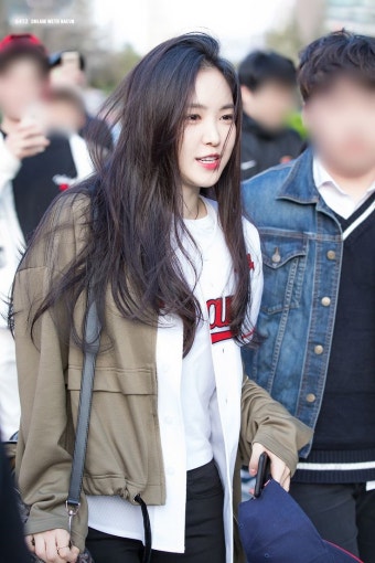 180330 롯데자이언츠 홈개막식 시구 손나은 직찍 By.6412 180330 롯데자이언츠 홈개막식 시구 손나은 직찍 By.6412 | 패션 스타일, 케이팝...