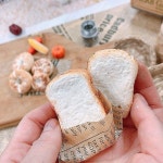 좋아요 108개, 댓글 3개 - Instagram의 양산 솜씨비누공방(@soaper_hee)님: 🍞재미있는 비누만들기🍞 시간가는줄 모르고 주물럭 추물럭... 