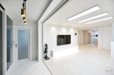 [고척동 인테리어] 구로 고척동 청구 아파트 32평 미니멀 화이트 인테리어 : 네이버 블로그 - 2020 | 인테리어, 아파트, 집 내부