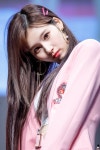 Twitter - 2020 | 연예인, 얼굴 사진, 헤어스타일