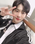 방송되는 에이틴 시즌2 많은 시청 바랍니다. #주하선배 #내옆자리에도_앉아줘요_제발?… | Selebritas, Selebriti, Wattpad