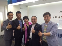 주네스 부산을 이끄는 리더사업자들..김충성사파이어엘리트, 현대암사장, 이정효관장님, 남상기시장님과 서울 본사에서..