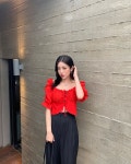 Pin page 데이인 (DAY-IN) on Instagram: “디자인 너무 예쁜 블라우스 ♥️♥️♥️ 강렬한 레드와 여신무드 화이트 두가지 컬러... 