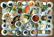 Pin page Korean Seafood Dish Table in Gangjin, Korea  강진 해산물정식 | 매운 음식 레시피, 요리, 음식