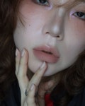 BLESS #리스키 비 볼드 립 블러쉬드 New color 💋 이번 신규 컬러 전부 맛도리인 것..!!! 립은 Mirth , 블러셔는 Tenly로 완성해 봤어요.... 