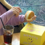 #유주얼 가끔 해줘야하는 유주얼 쿠키 잔치 🍪🎉 새로나온 브레드쿠키(카야잼 들어간) 맛있었어요 💛 . . . 상쾌한 날씨덕에 기분이 좋았던... 
