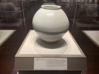 백자 달항아리 / 보물 제1437호 보름달 같은 이... 제1437호 #조… | 백자 달항아리, 아름다운, 보름달 백자 달항아리 / 보물 제1437호  보름달... 