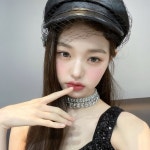배우 원영 - Sooyun✨ | Birthday icon, Crown jewelry, Choker necklace