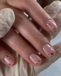 미니멀리스트의 화려한 겨울 네일 Christmas Nails Ideas 미니멀리스트의 화려한 겨울 네일 | 보그 코리아 (Vogue Korea) | Xmas... 