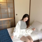 (주)유니콩 on Instagram: “인기 많은 트레이닝세트 아이보리, 블랙 컬러 추가되었어요:)♥️” - 2021 | 콩