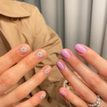 네일어라모드 실장 최명선 on Instagram: “#양손다르게귀여운손그림꽃” | Dream nails, Nails, Stylish nails