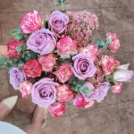 송내꽃집 화사플라워 스튜디오🌹 on Instagram: “. round bouquet 🌸🌸🌸 . #roundbouquet #bouquet #flowers #roses... 