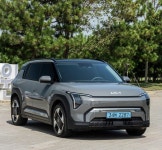 Pin oleh 성일 안 di Motors