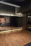 [No.1133 짐티피 3호점] 조명으로 포인트를 준 스윙스가 운영하는 100평 피티샵 인테리어 | 인테리어, 포트폴리오