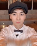 뉴이스트(NUEST) on Instagram: “🐰🐯🐶🍷 🟢🏡 #NUEST_아론 #ARON #아론 #Circle_Room #ARON_Circle_Room” | Nu est... 