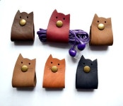 cat  stuff에 있는 miyeung ahn님의 핀 - 2020 | 가죽 열쇠 고리, 공예, 열쇠 고리